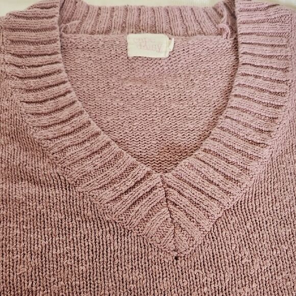 Pink V-Neck Sweater with Long Sleeves - Picture 13 of 16
